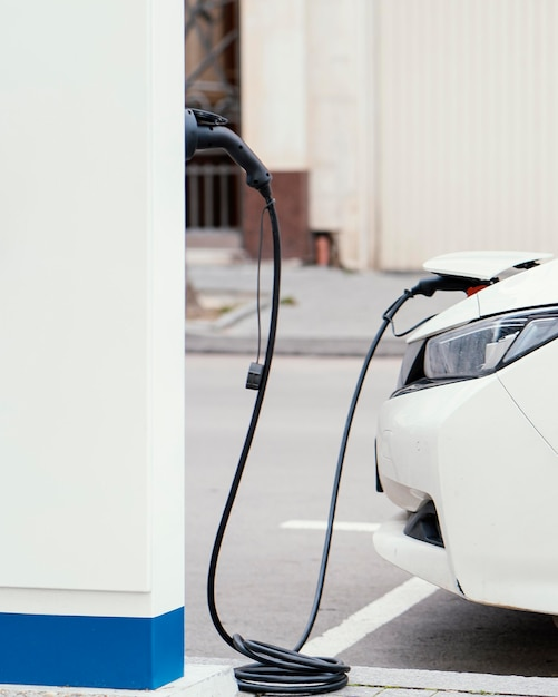 4 Changes Bring to ESS Charging Stand from Hybrid Inverters